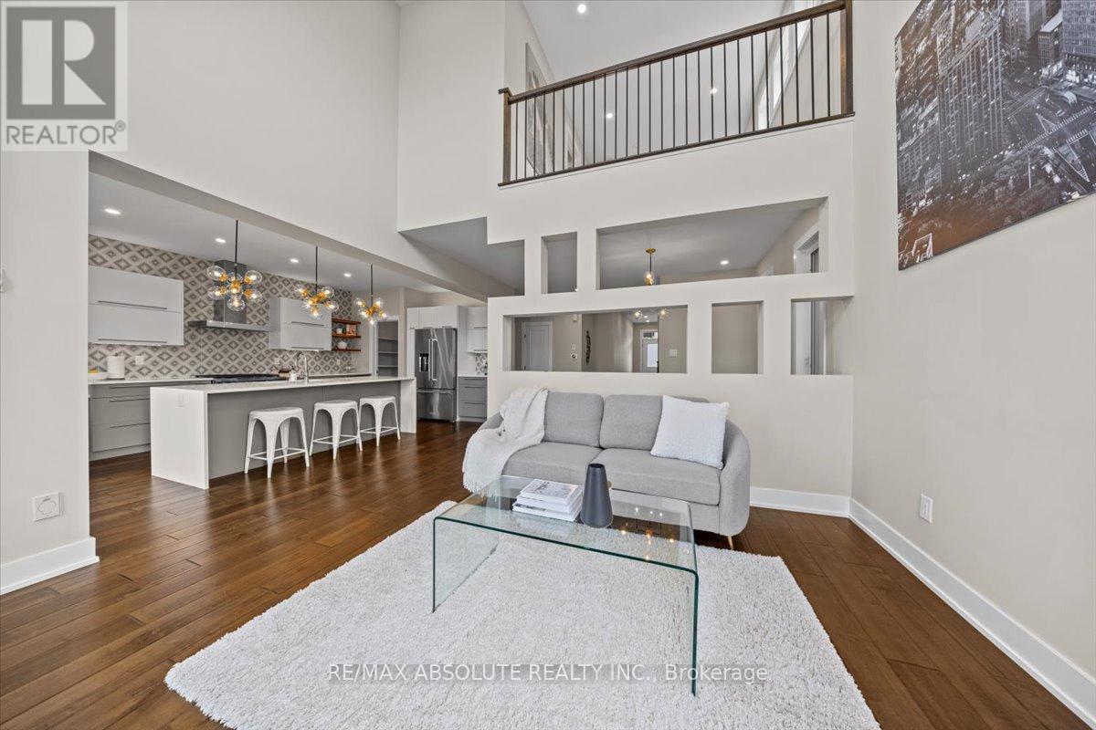 332 Haliburton Heights