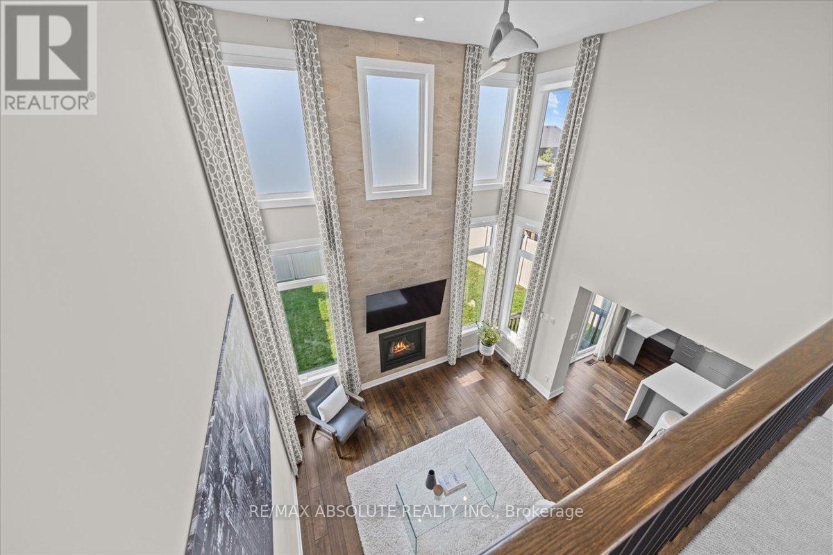 332 Haliburton Heights
