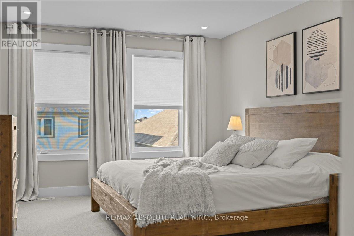 332 Haliburton Heights