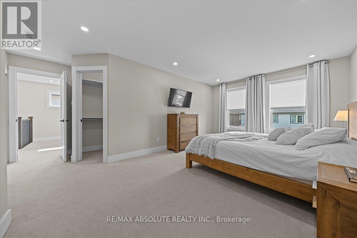 332 Haliburton Heights