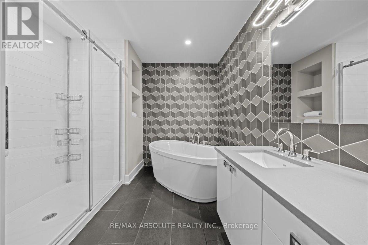 332 Haliburton Heights