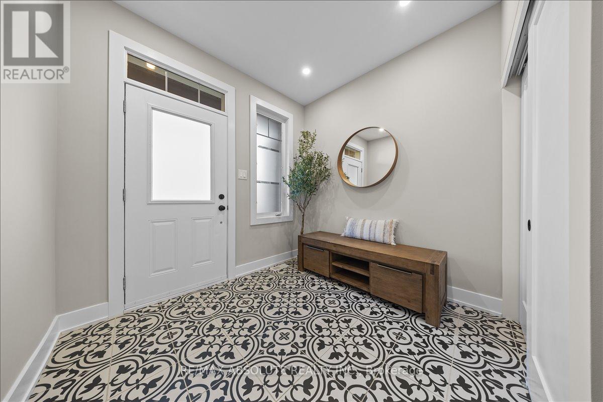 332 Haliburton Heights