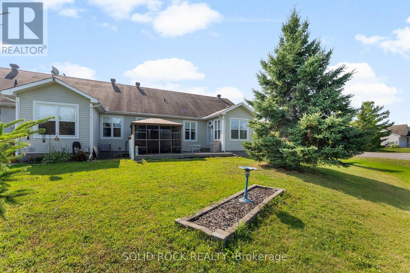 659 Country Trail Private
