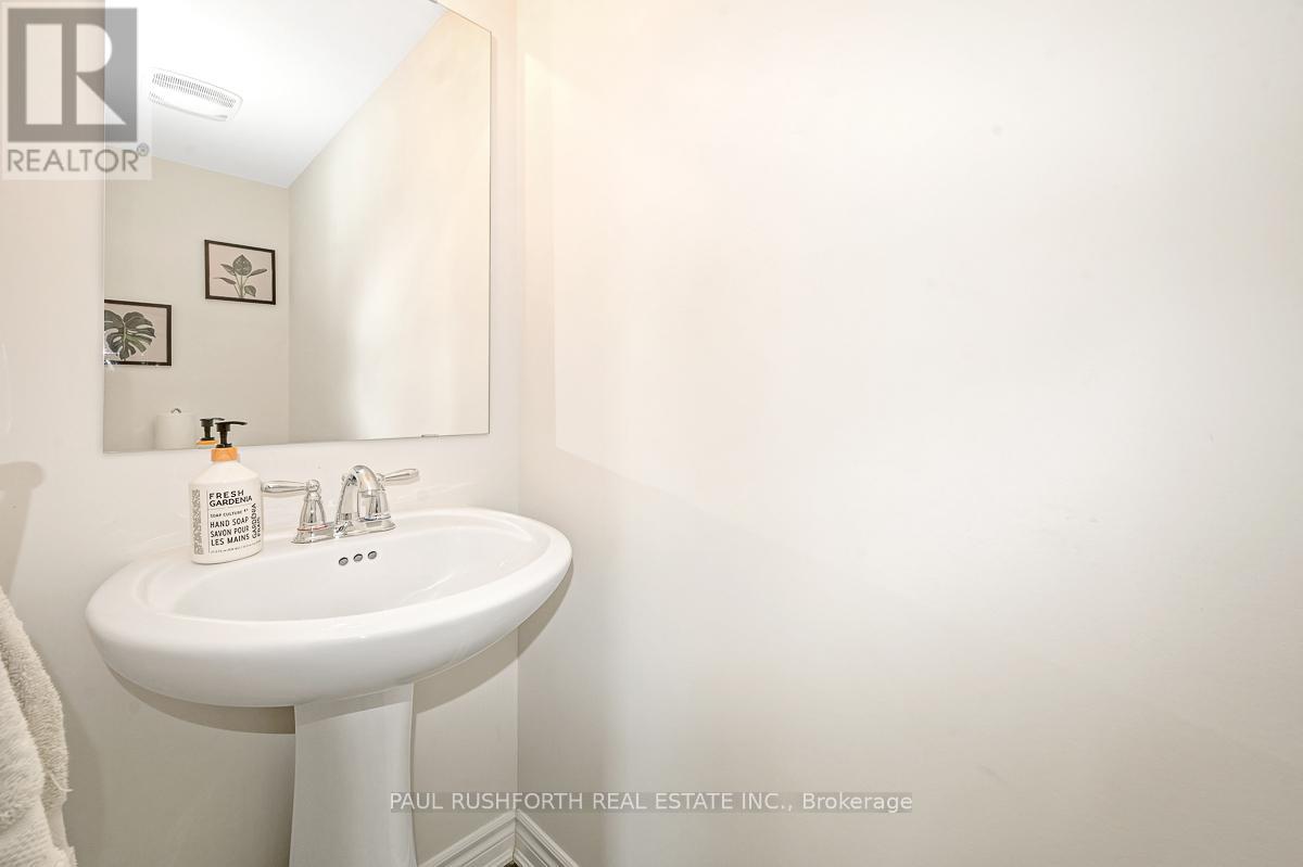 103 Eclipse Crescent