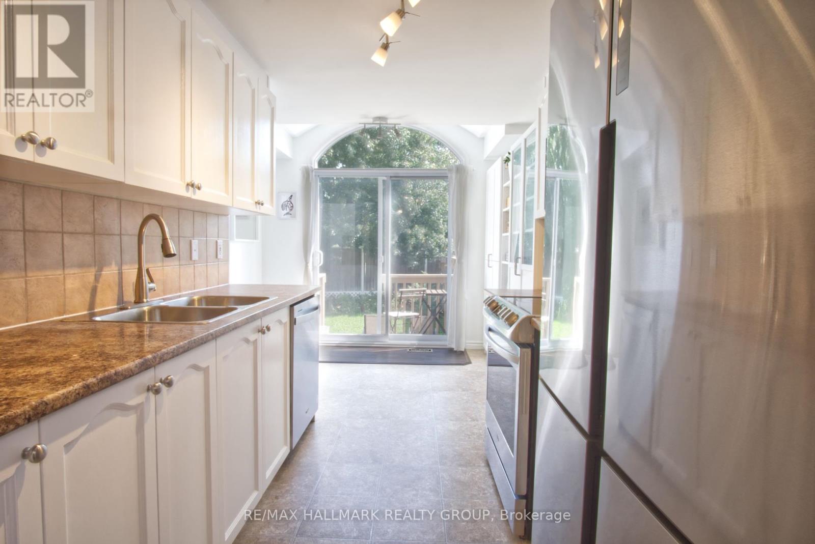 2239 Brockstone Crescent