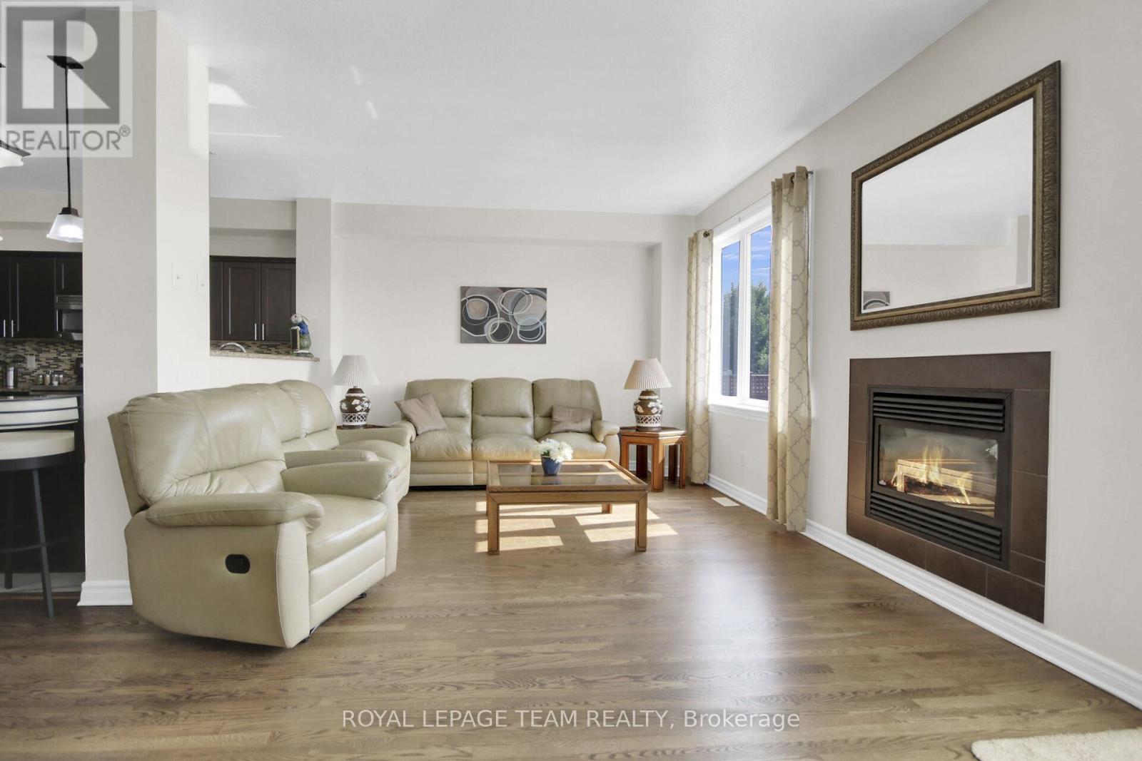 1024 Northgraves Crescent