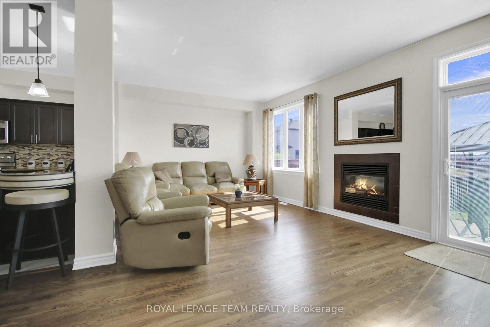1024 Northgraves Crescent