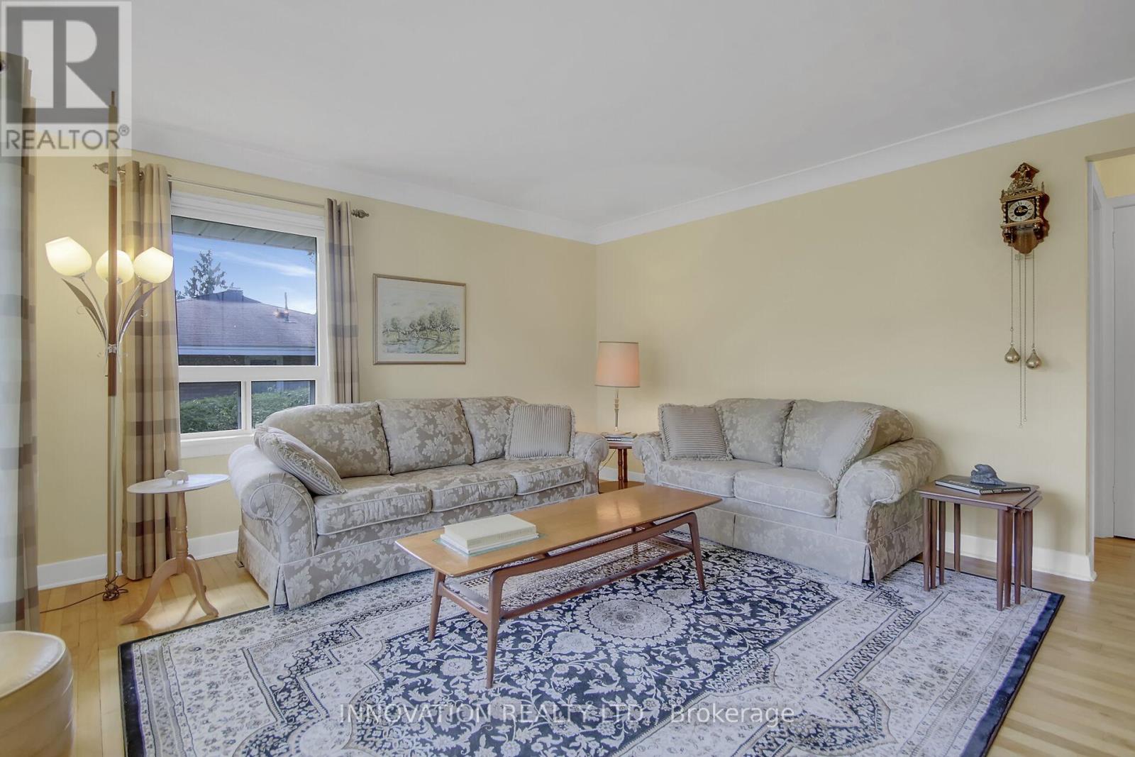 113 Grenfell Crescent N