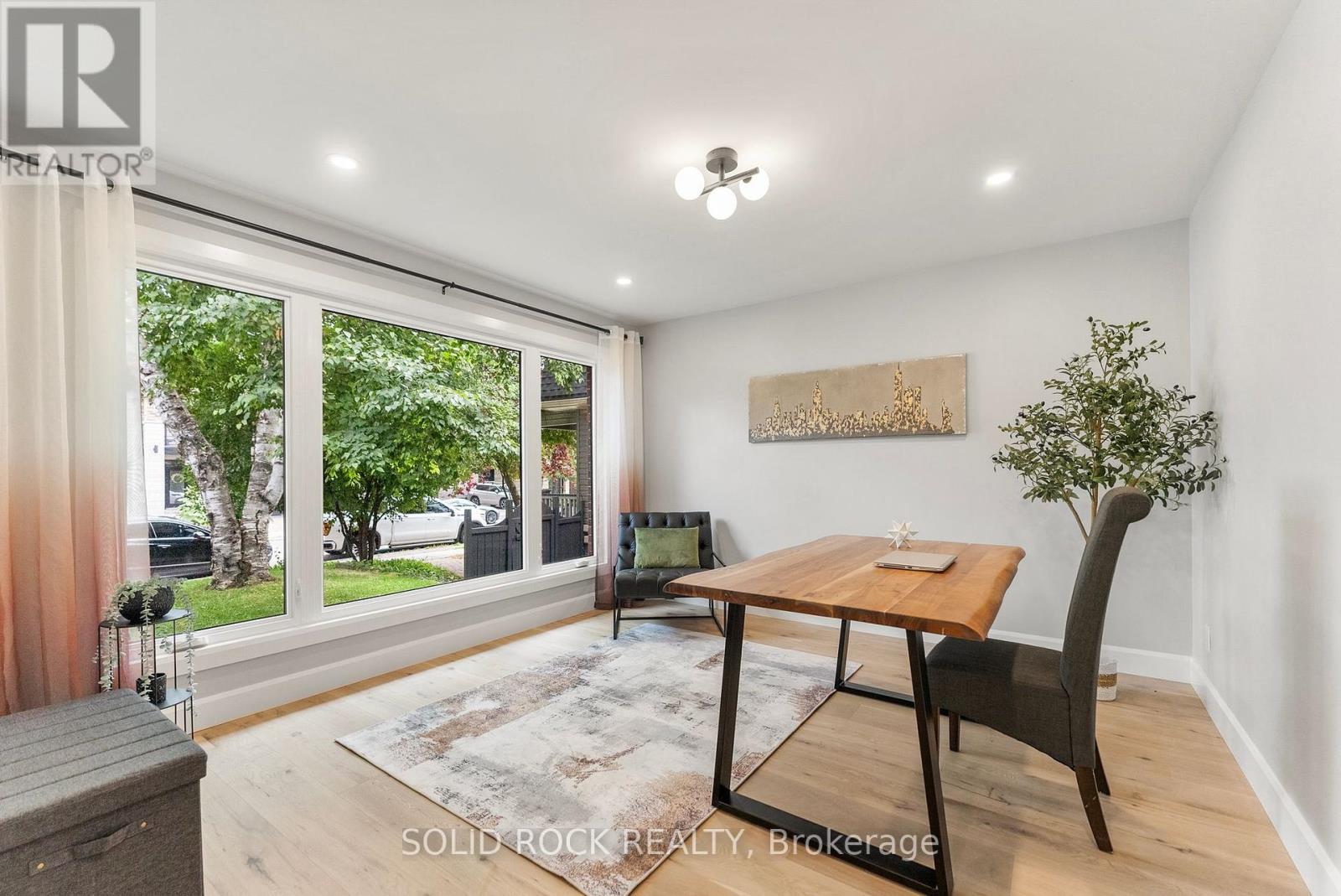 210 Carleton Avenue