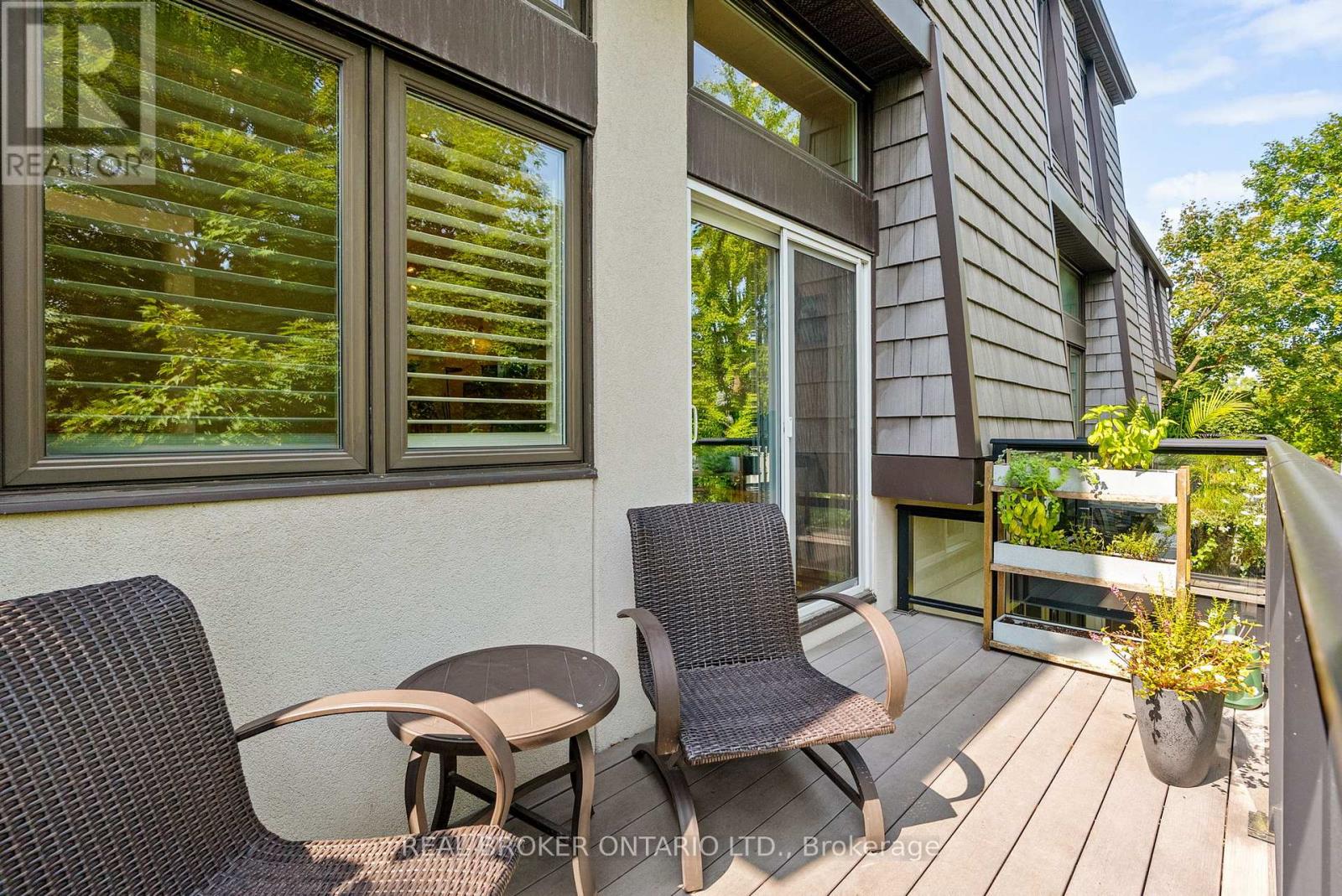 2 - 655 Richmond Road