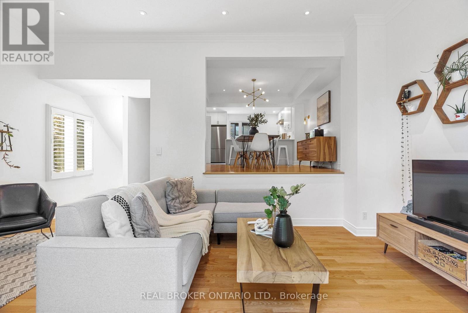 2 - 655 Richmond Road