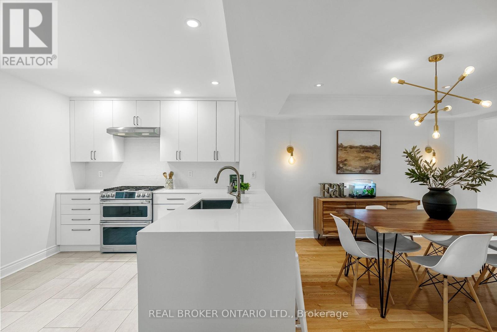 2 - 655 Richmond Road