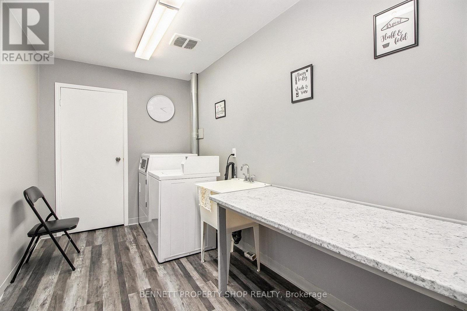 Unit #307 - 220 Kenyon St Street W