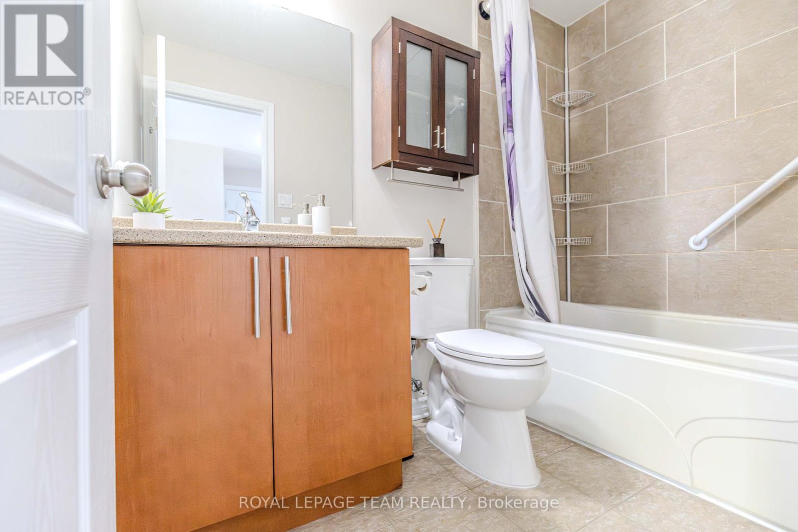 55 Emerald Pond Private