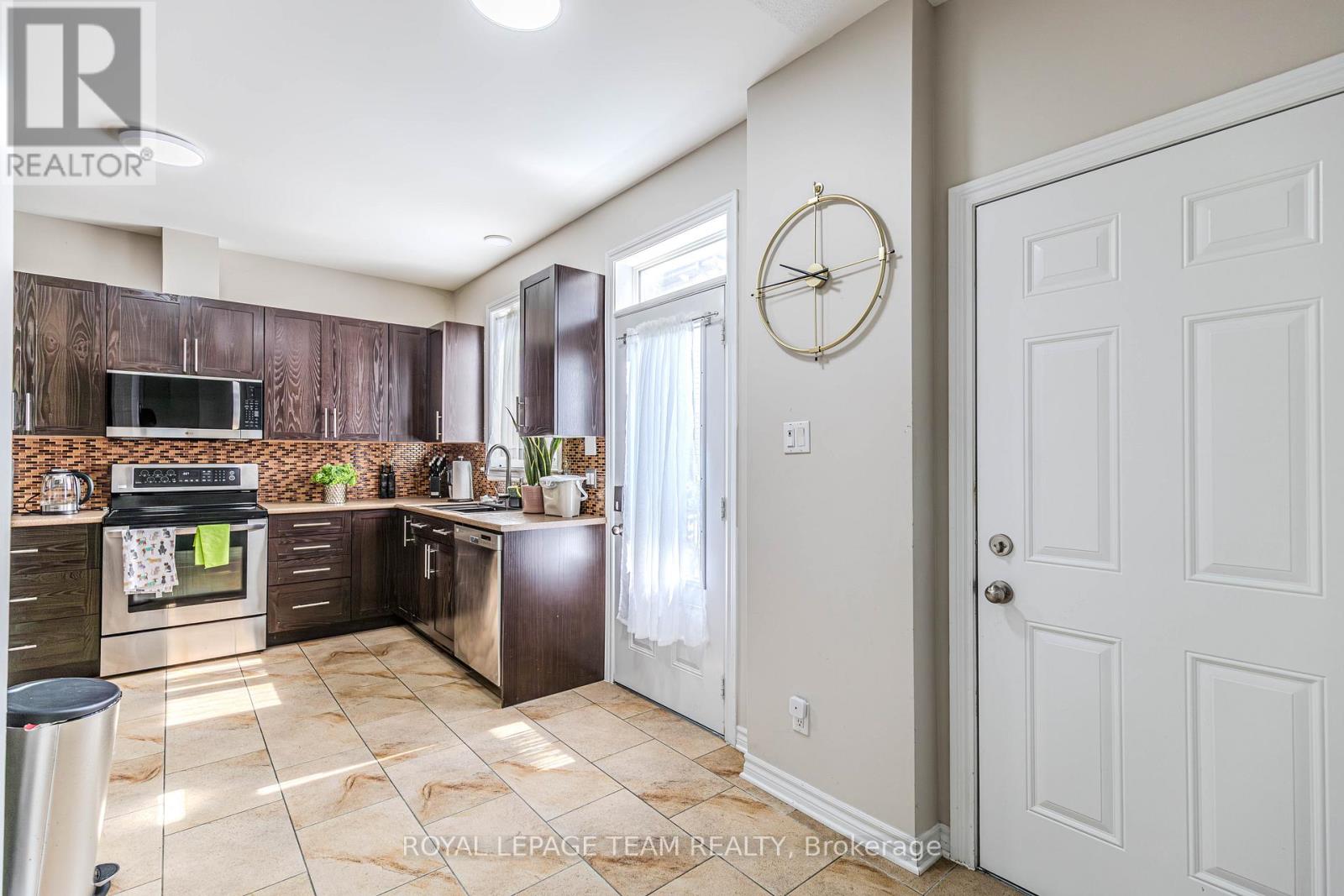 55 Emerald Pond Private