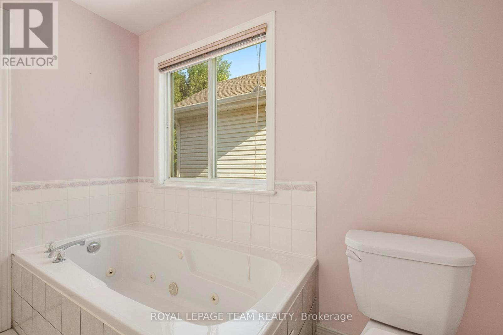 239 Markland Crescent