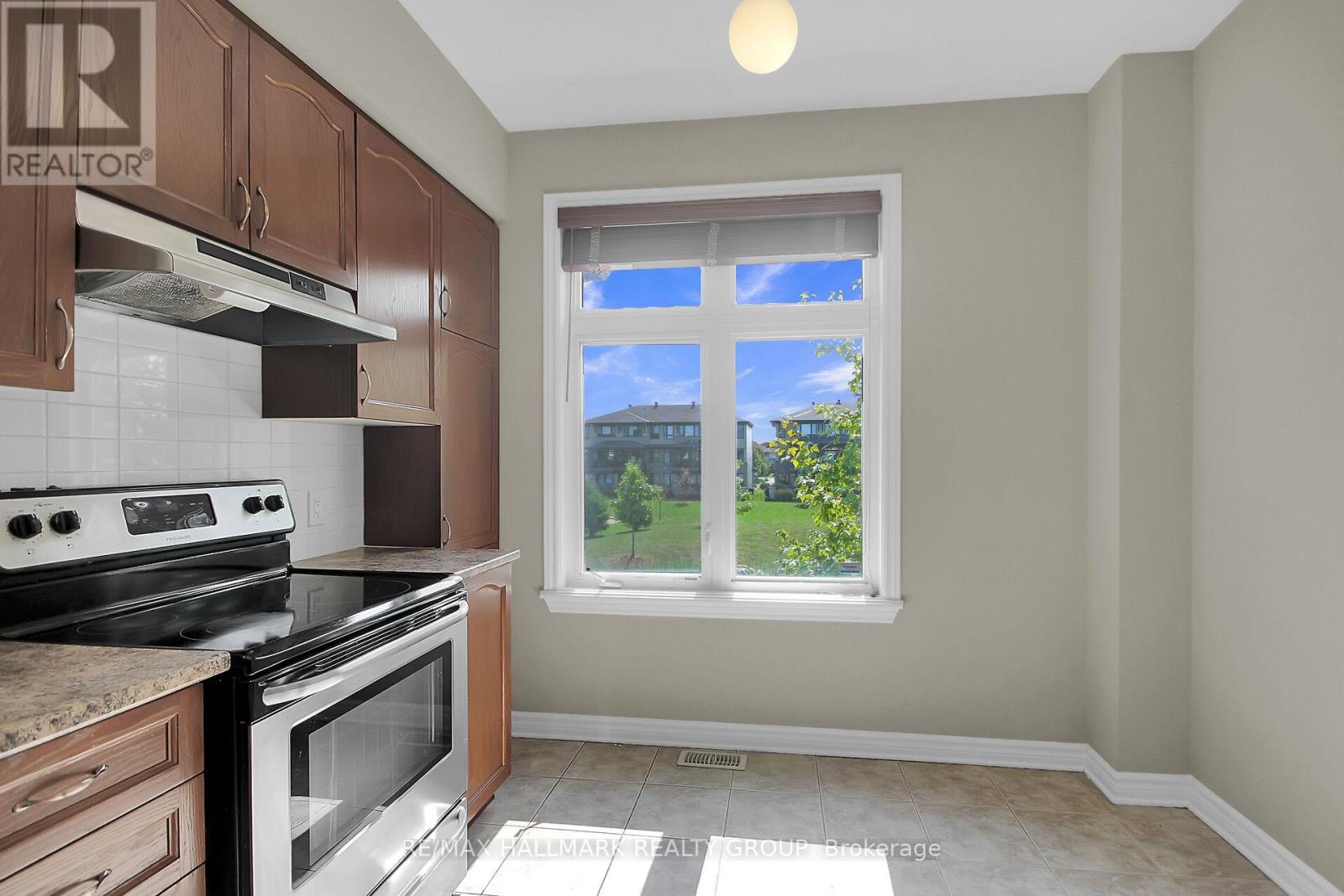 240 Leather Leaf Terrace