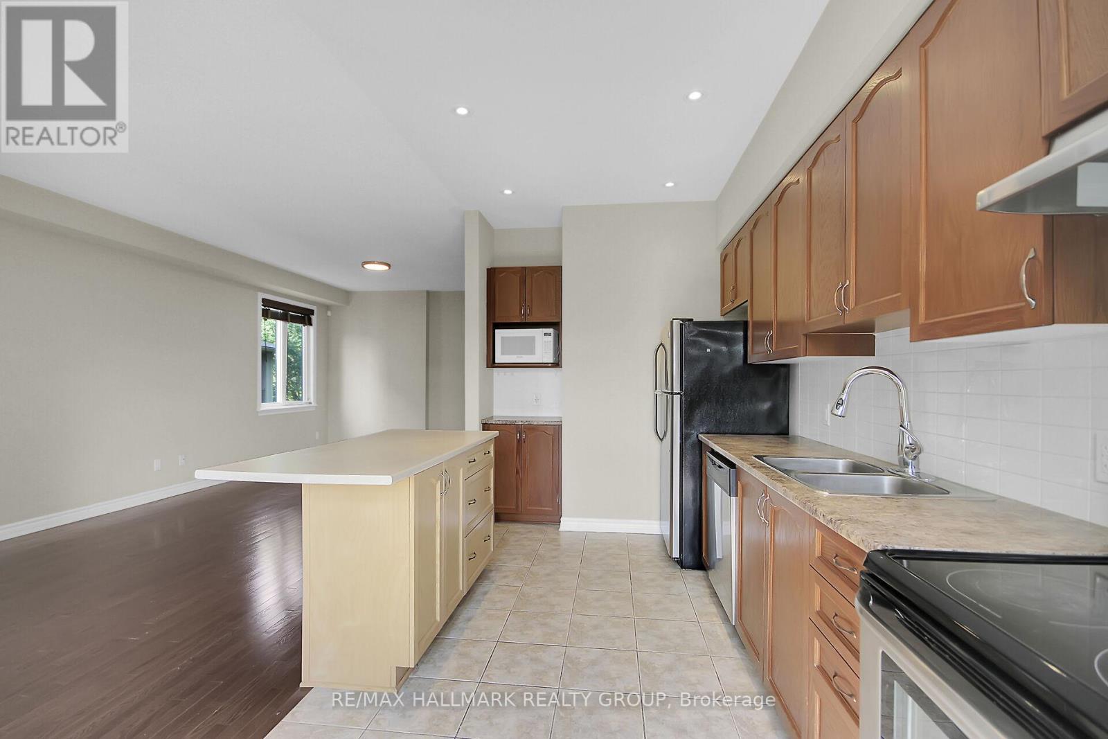 240 Leather Leaf Terrace