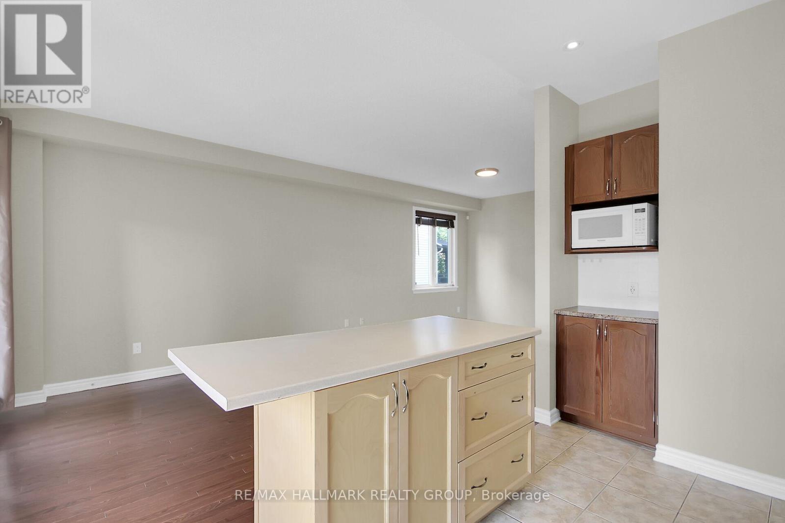 240 Leather Leaf Terrace