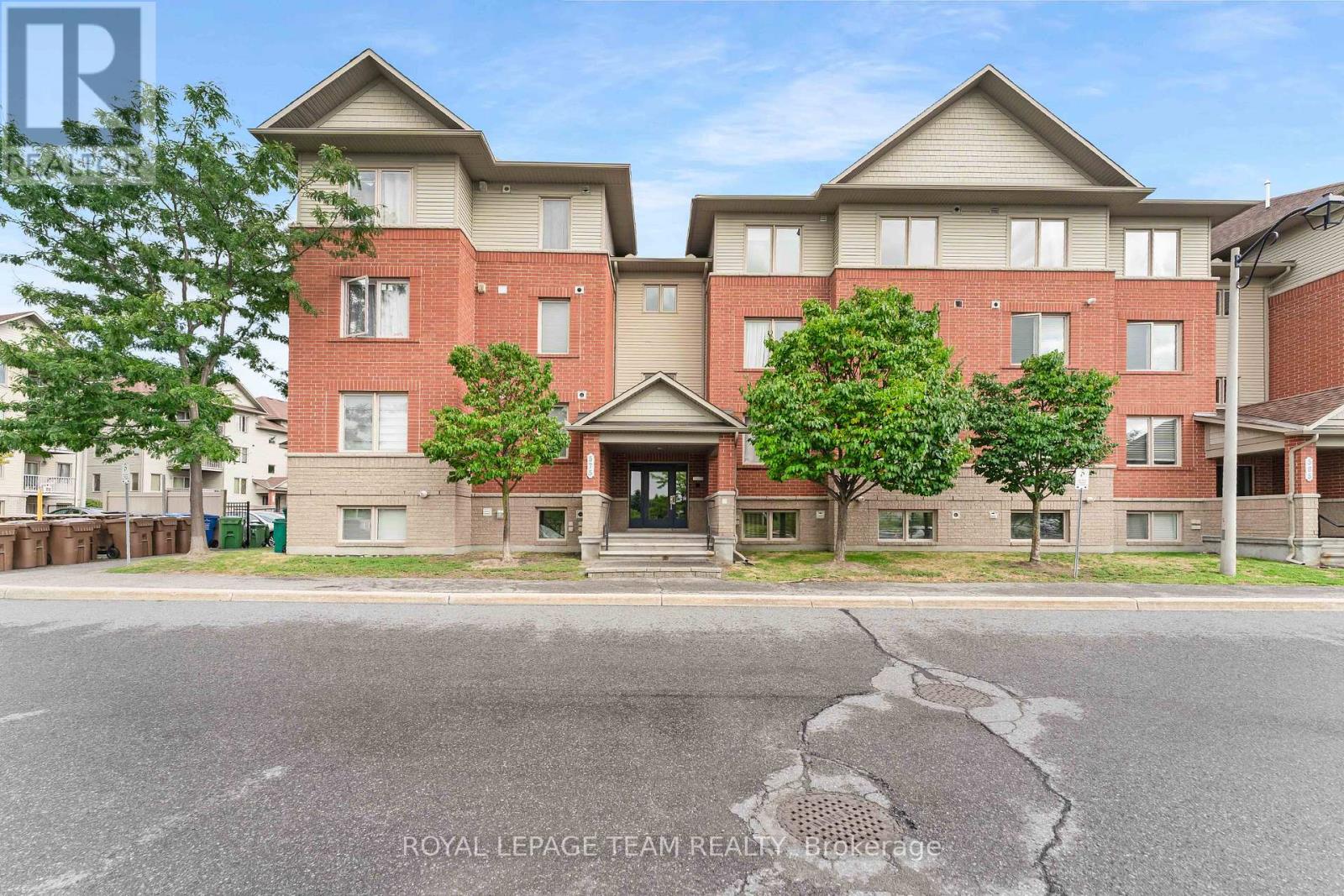 8 - 575 Stonefield Private