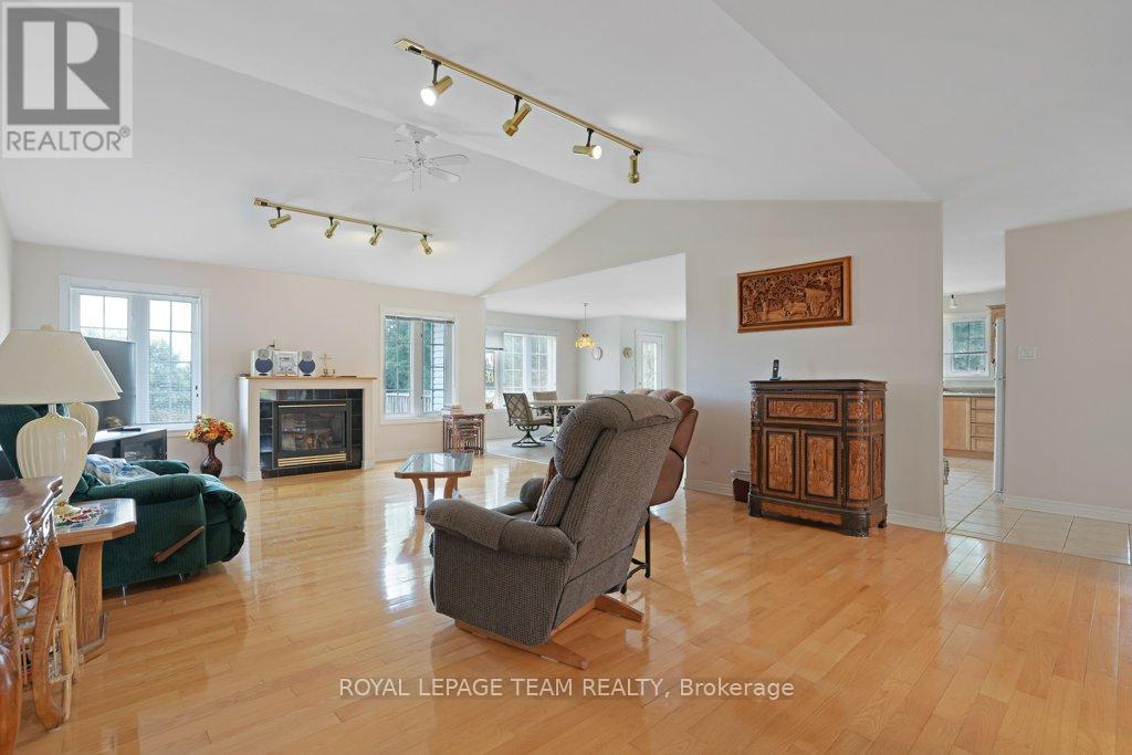 2120 Trailwood Drive