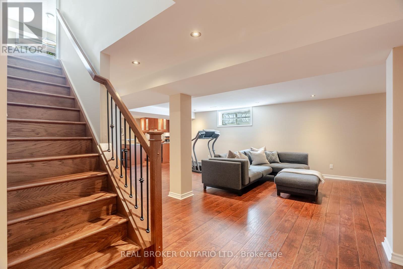 49 Allanford Avenue
