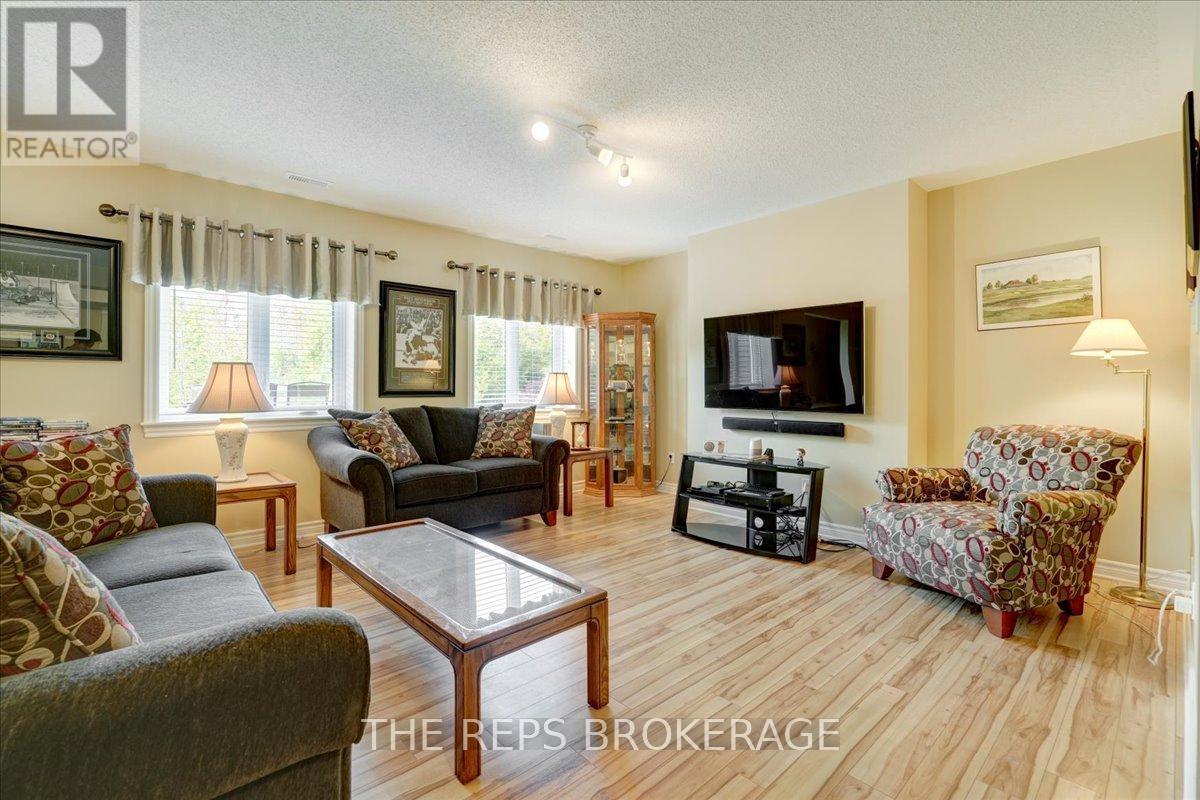 206 Country Lane Drive W