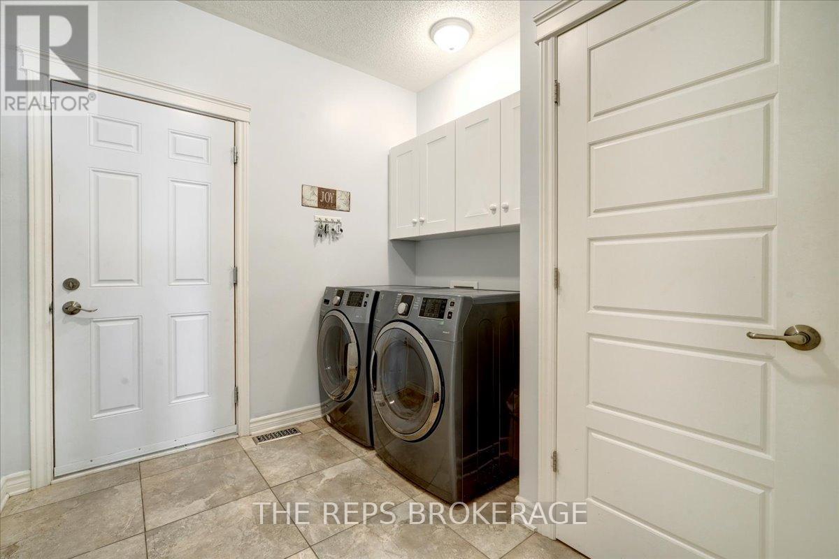 206 Country Lane Drive W