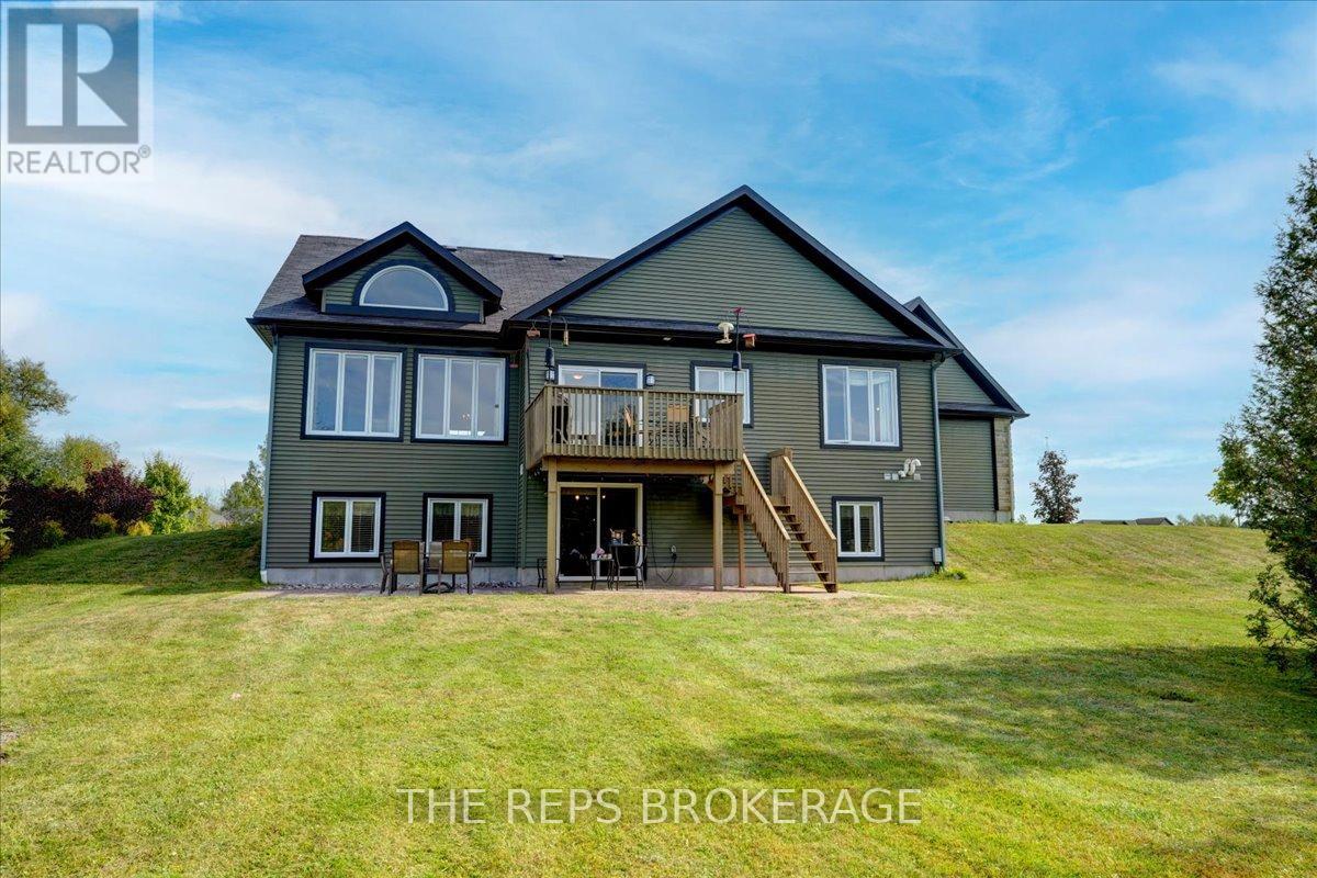 206 Country Lane Drive W