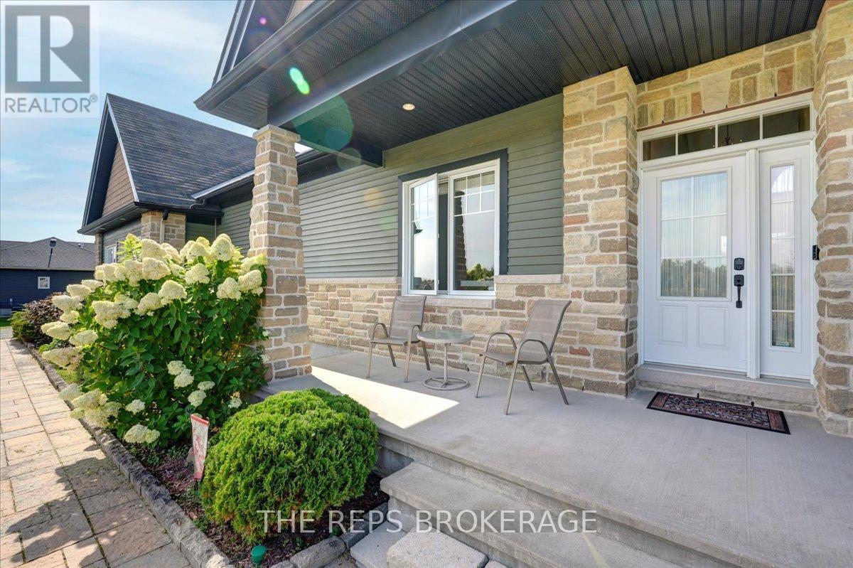 206 Country Lane Drive W