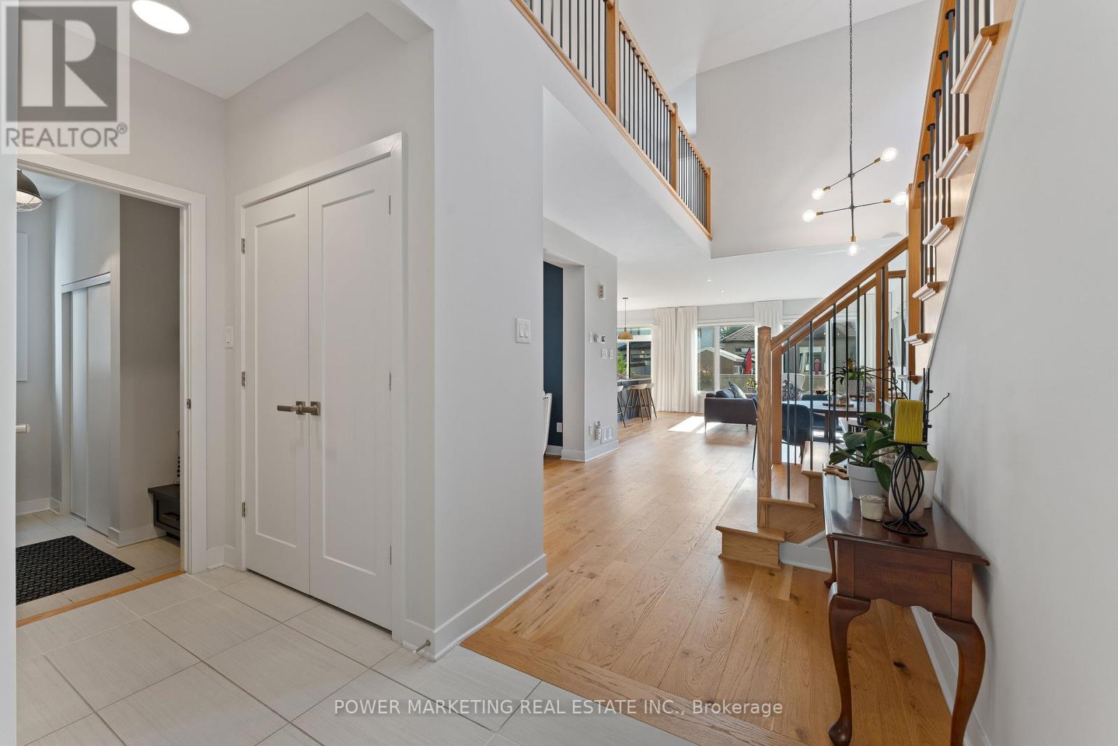 537 Compass Street