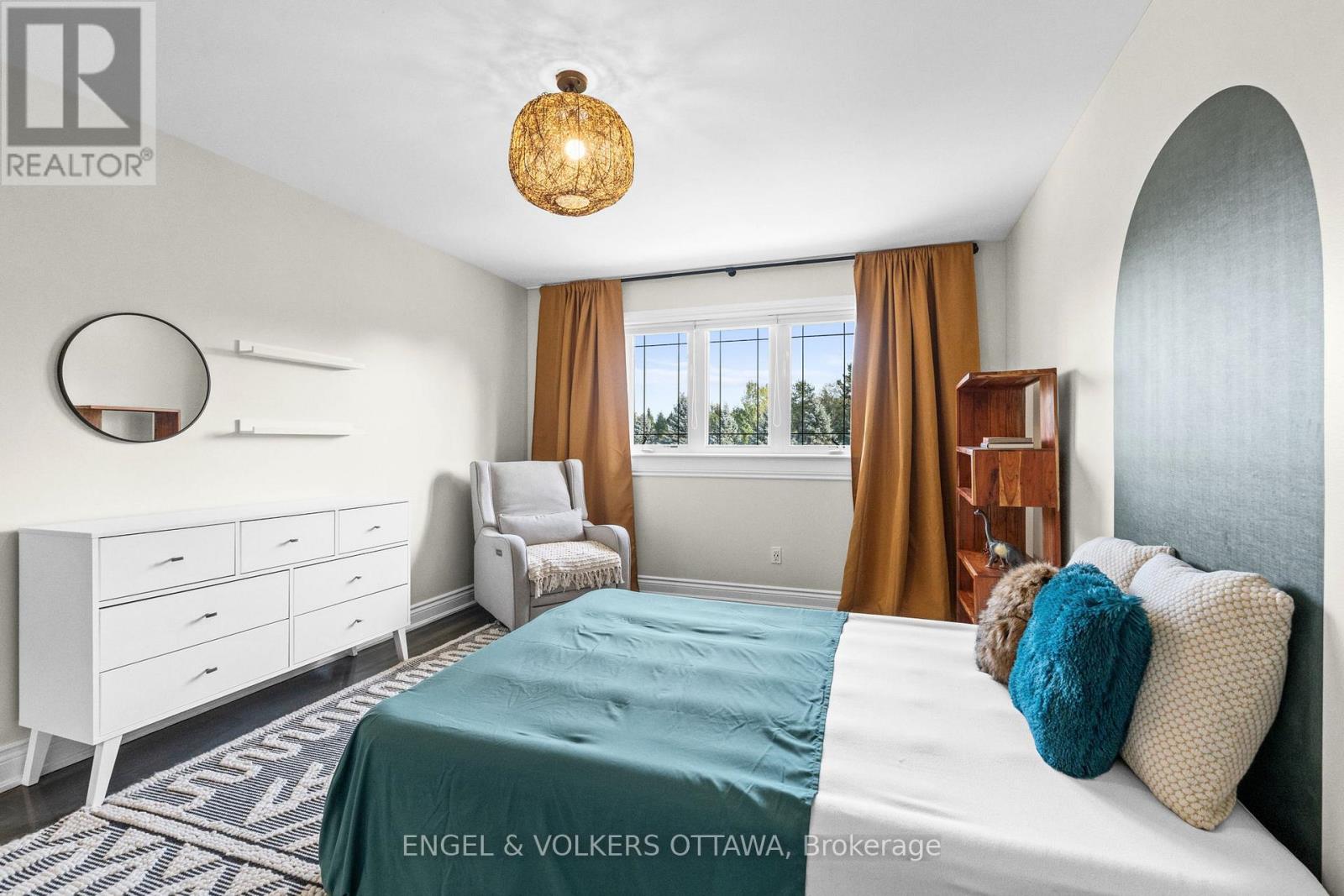 1028 Rick Hansen Crescent