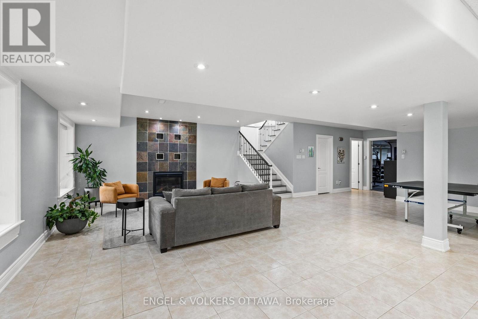 1028 Rick Hansen Crescent