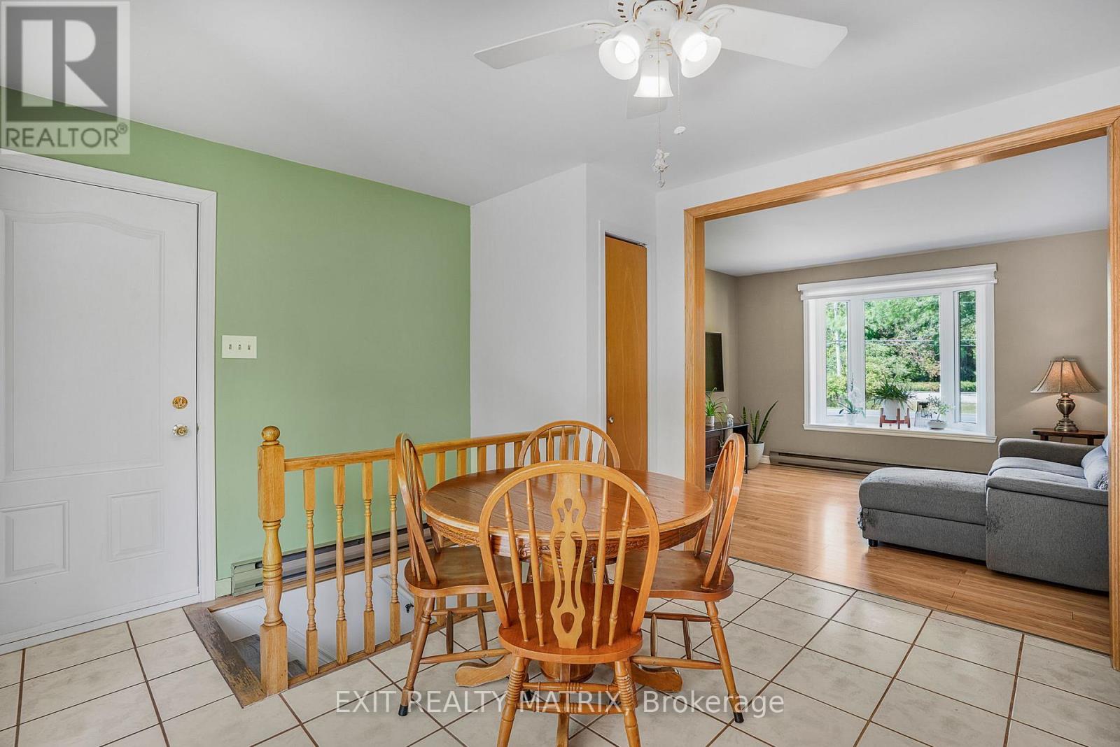 2896 Front Road