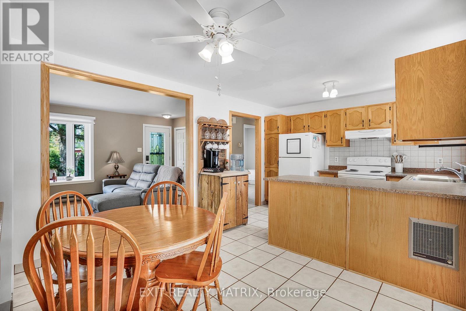 2896 Front Road