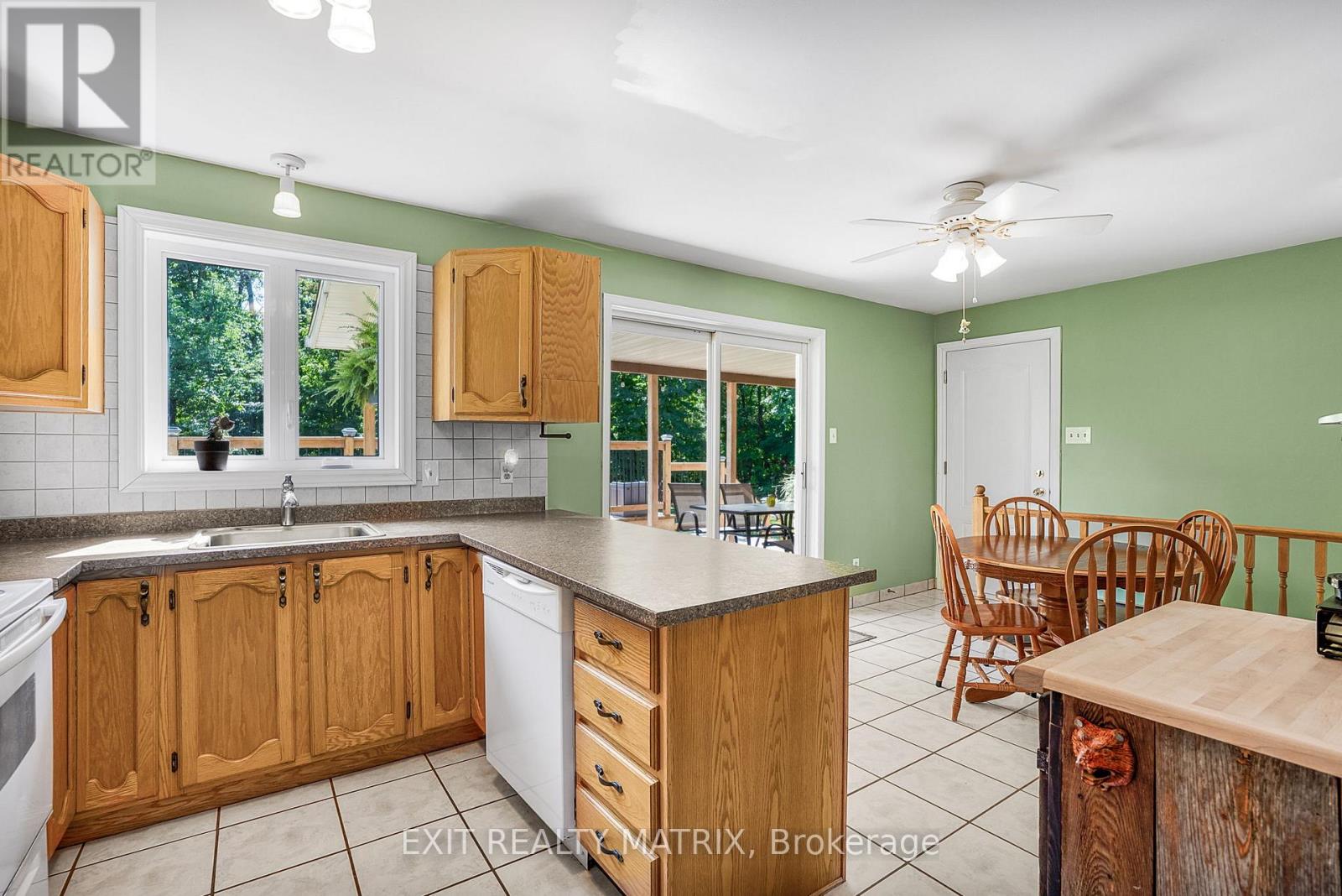2896 Front Road