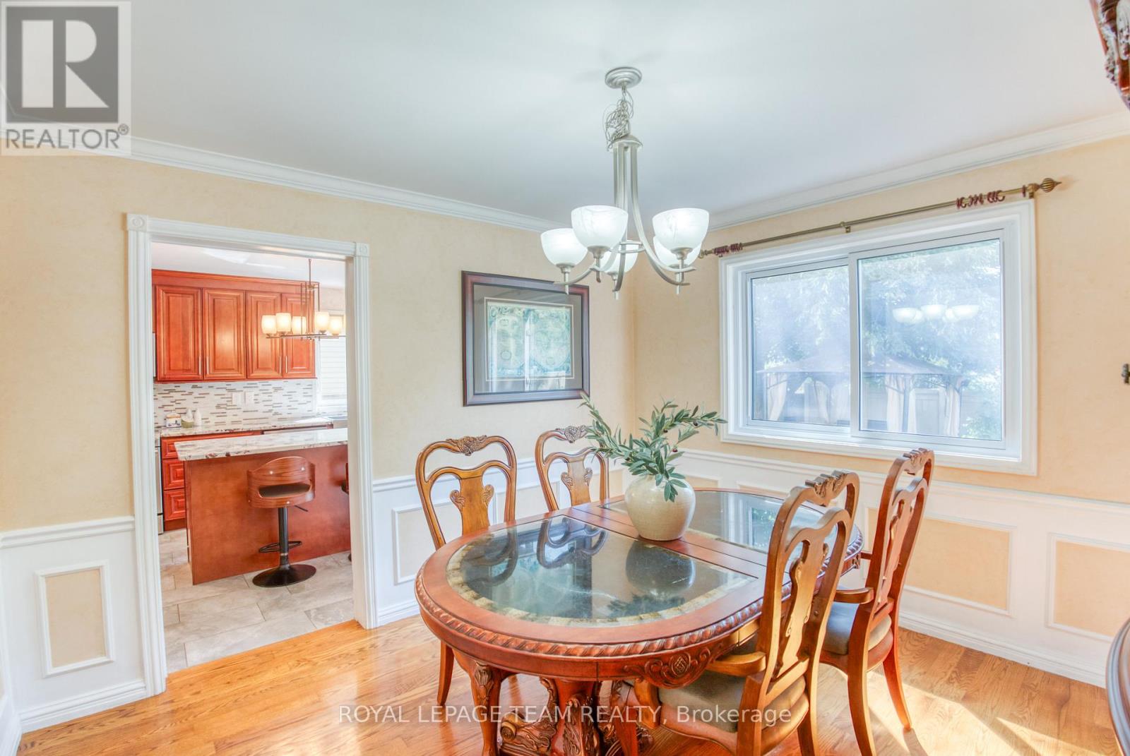 8 Huntsman Crescent