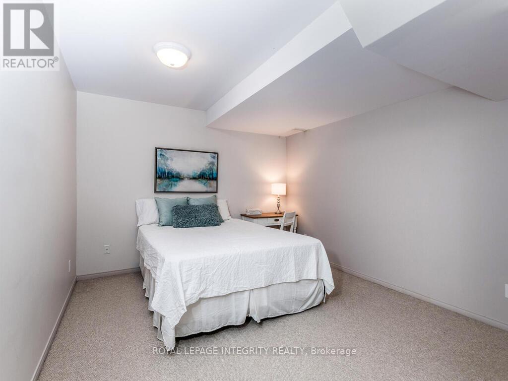 17 Arbuckle Crescent