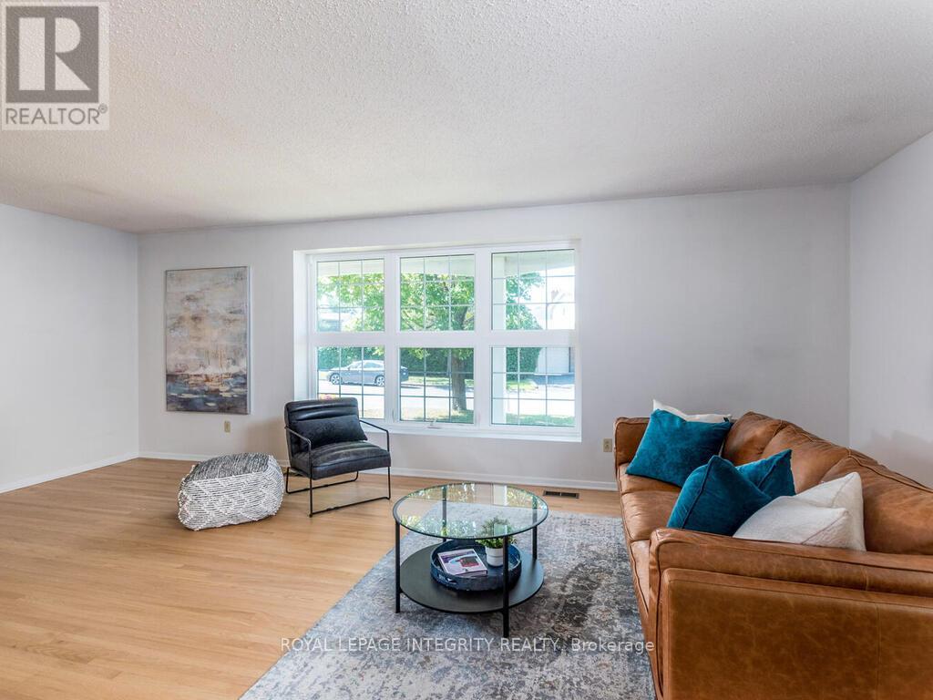 2150 Dutton Crescent