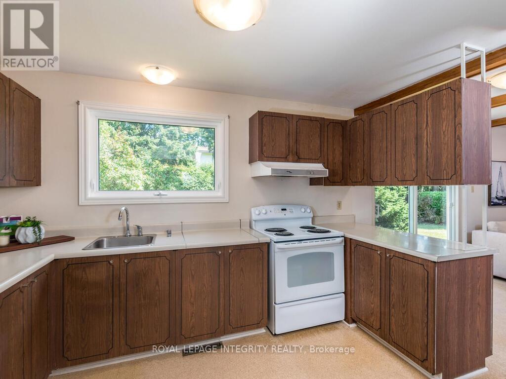 2150 Dutton Crescent