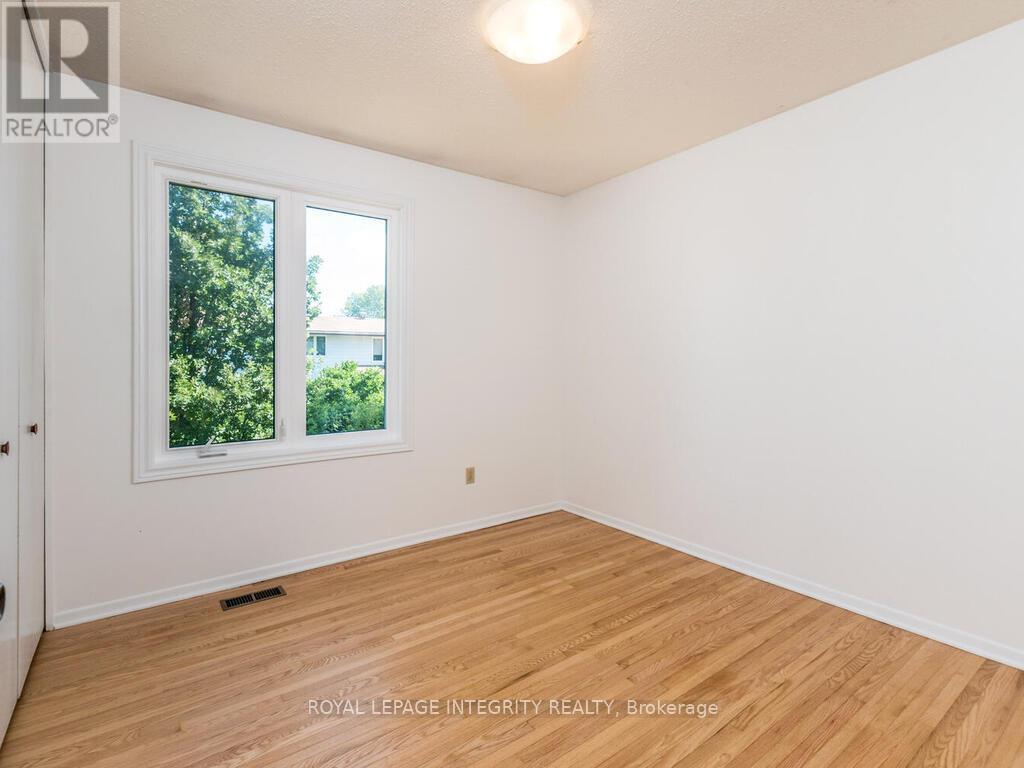 2150 Dutton Crescent