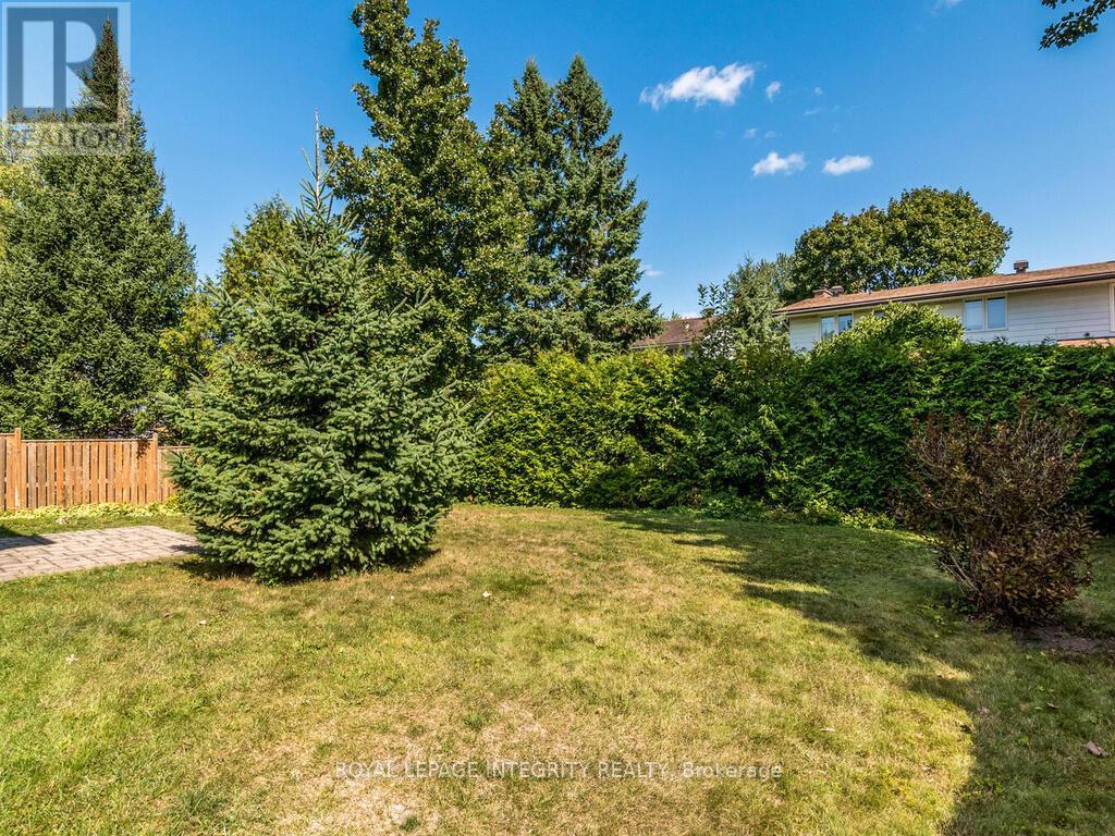 2150 Dutton Crescent