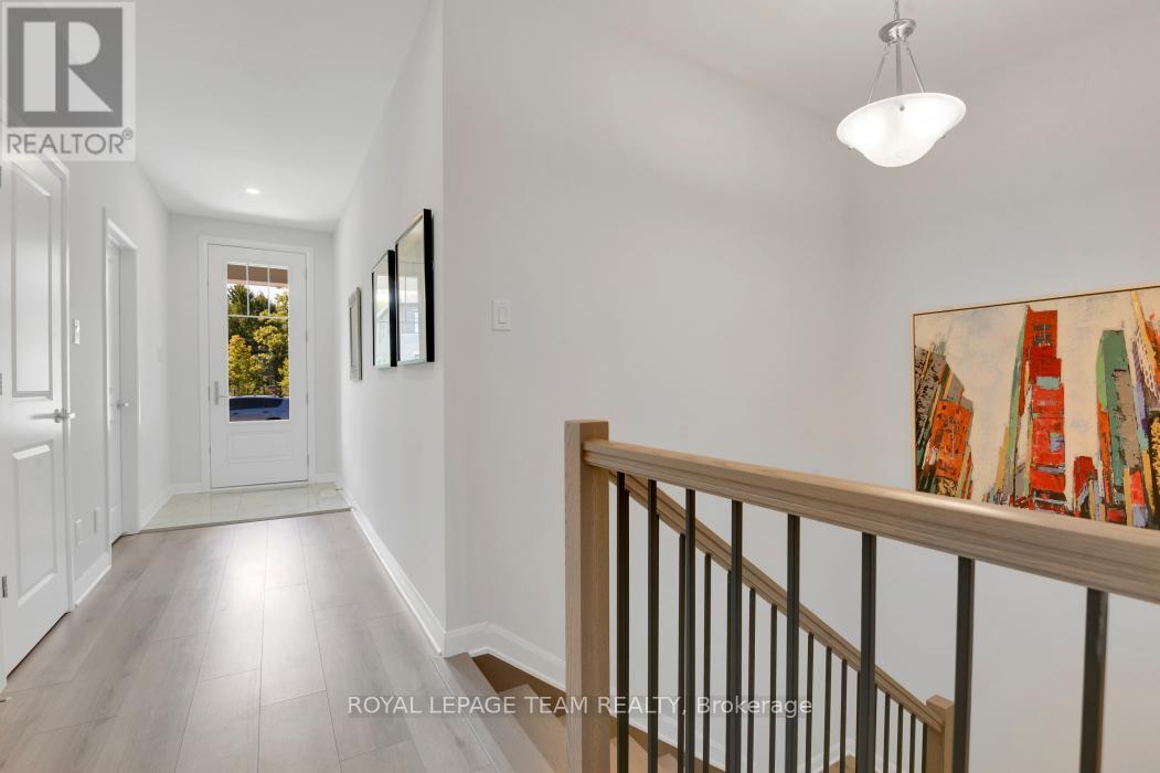 818 Companion Crescent