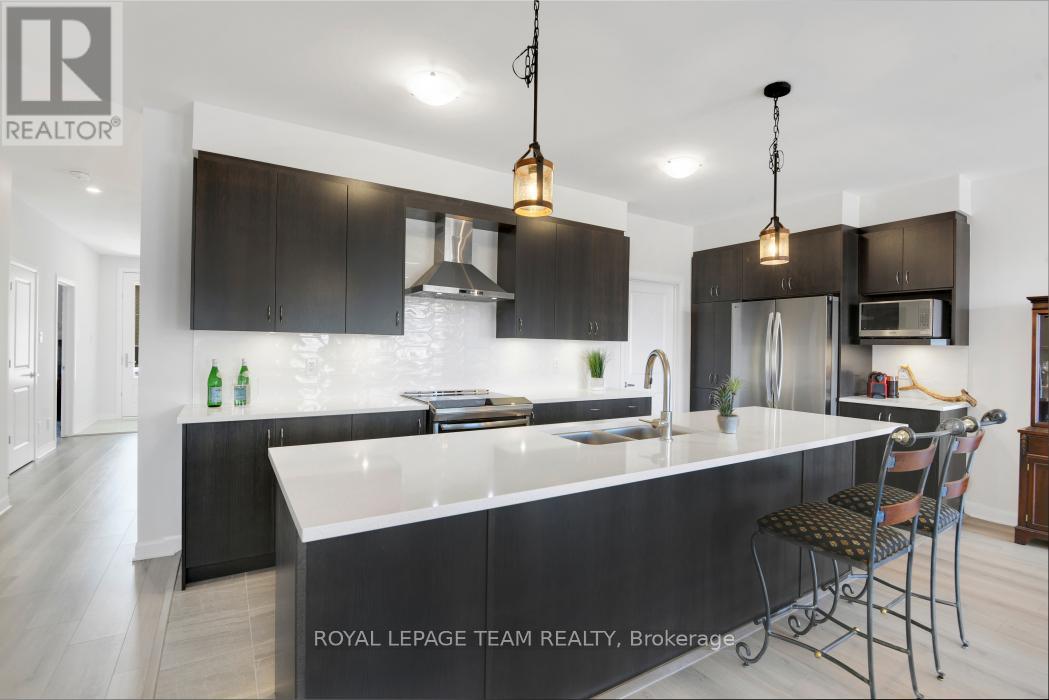 818 Companion Crescent