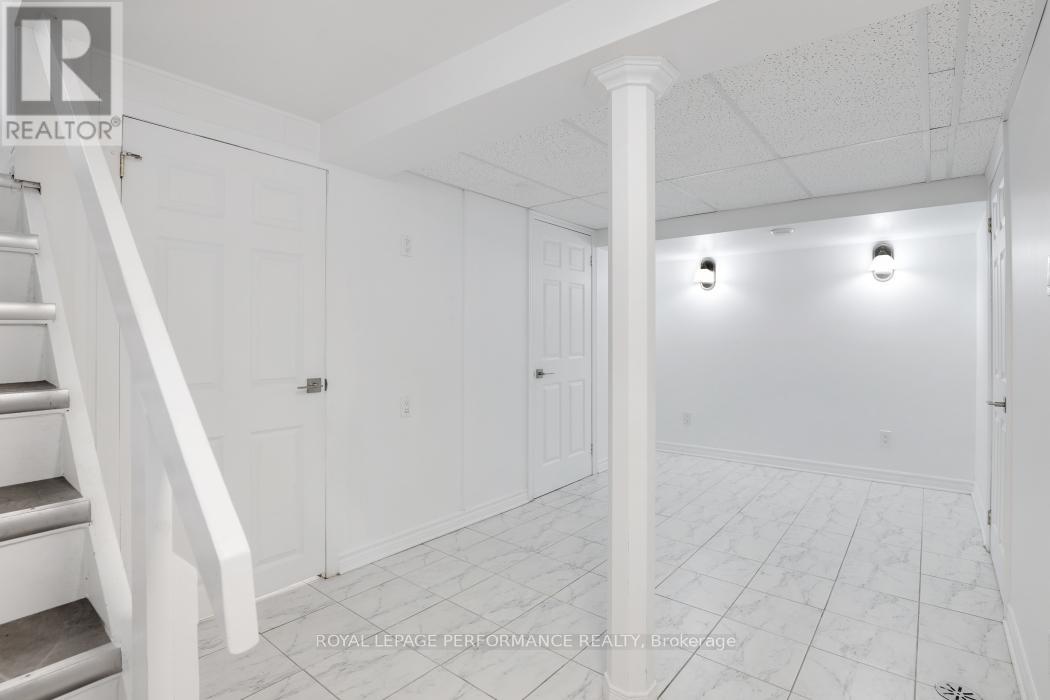2265 Iris Street