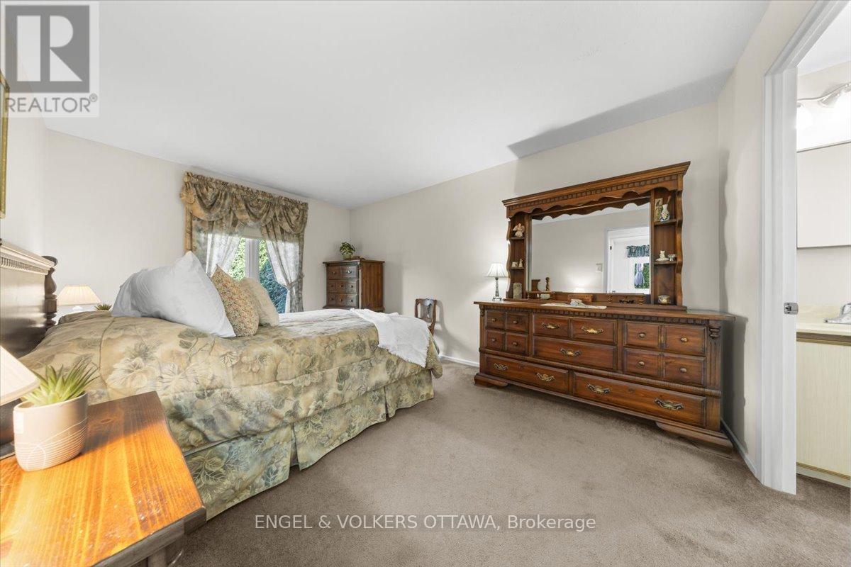 11 Ventnor Way
