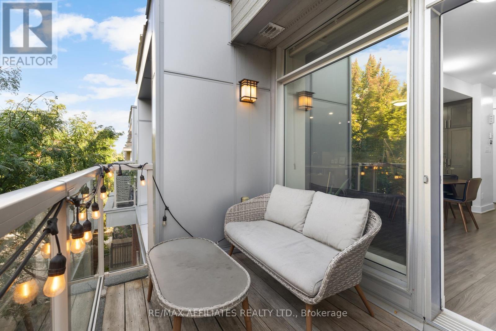 104 Holmwood Avenue