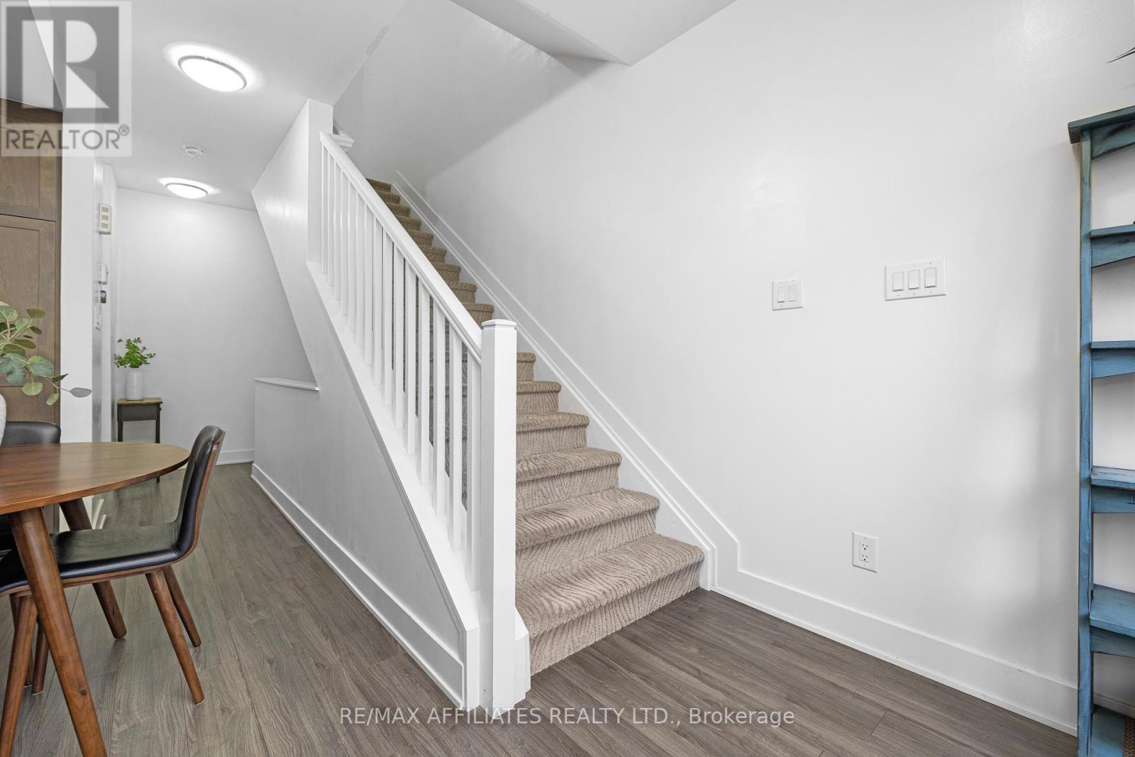 104 Holmwood Avenue