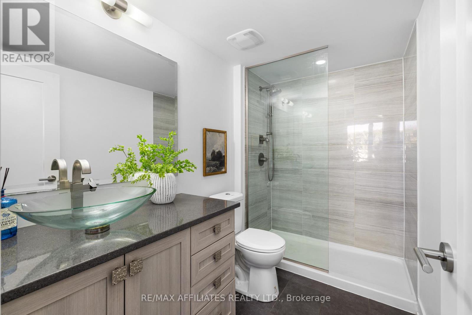104 Holmwood Avenue