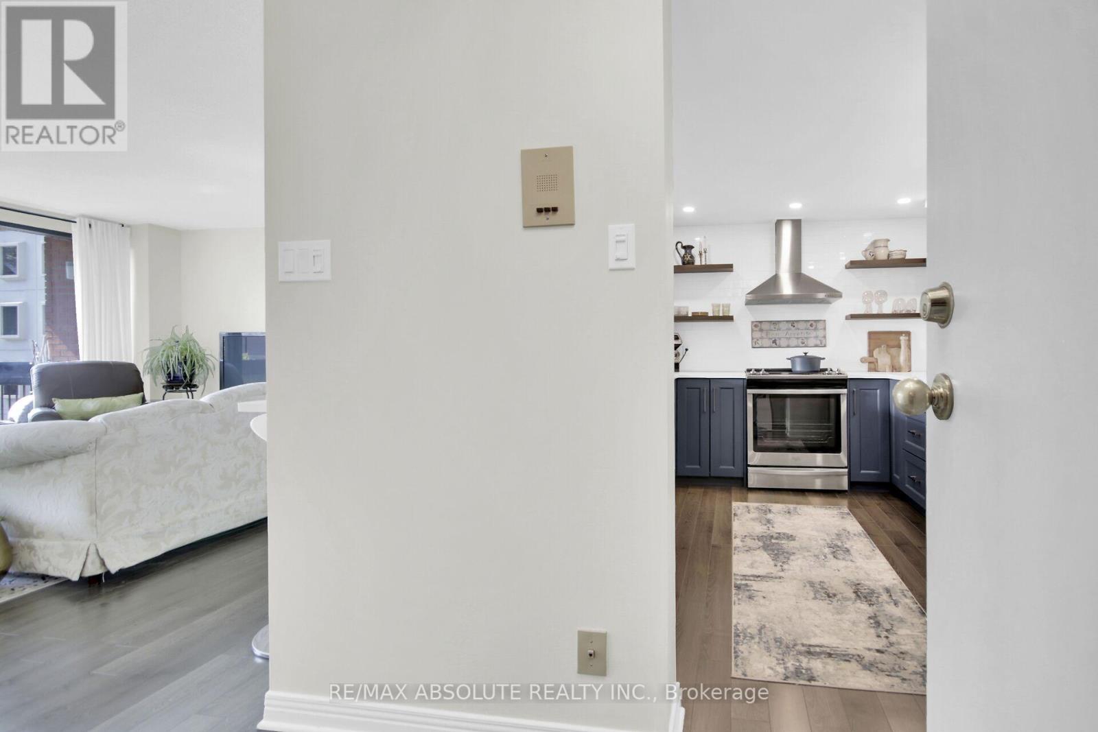 302 - 446 Gilmour Street